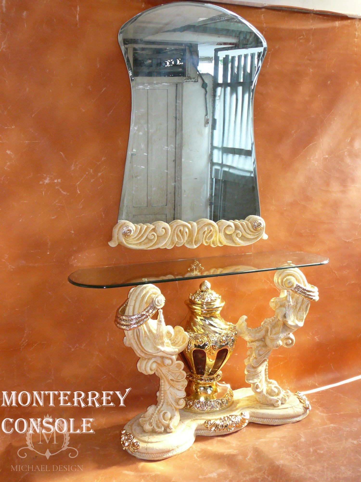 Monterrey Console